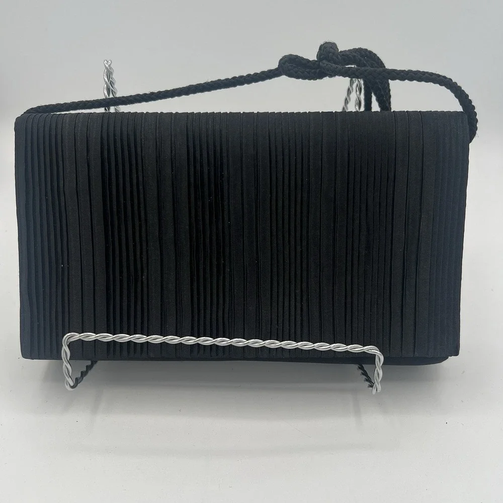 La Regale Black Ribbed Satin Polyester Evening‎ Purse